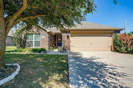 6501 Bluebird Meadows Drive Burleson, TX 76058