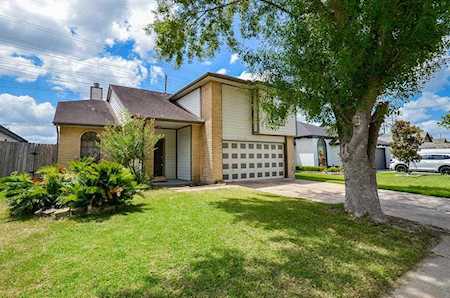 12035 Breezy Meadow Dr Stafford, TX 77477