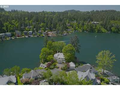 956 Westpoint RD Lake Oswego, OR 97034