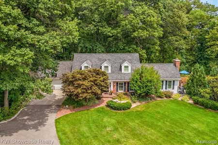 809 Old Milford Farms Dr Milford Twp, MI 48381