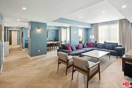 441 S Barrington Ave #407 Los Angeles, CA 90049
