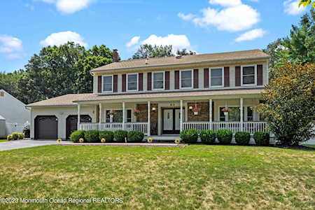43 Ivanhoe Dr Manalapan, NJ 07726