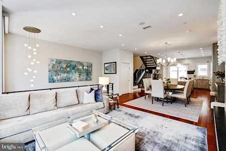 2113 Race St Philadelphia, PA 19103