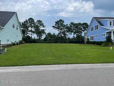 143 Spicer Lake Dr Holly Ridge, NC 28445