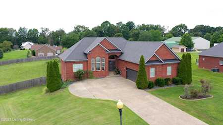 183 W Millwater Falls Shepherdsville, KY 40165