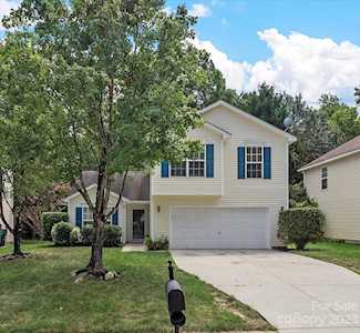 9006 Arbor Creek Dr Charlotte, NC 28269