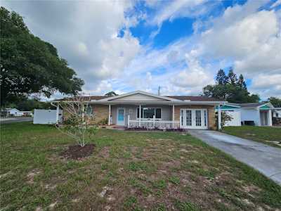 1918 Villa Rosa Dr Holiday, FL 34690