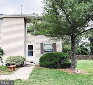 14 Vincent Ct Tuckerton, NJ 08087