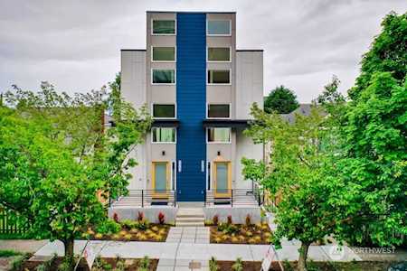 4520 41st Ave SW #B Seattle, WA 98116