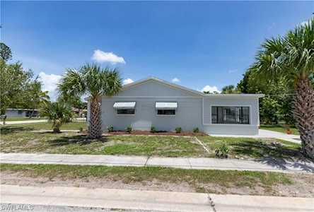 2906 Saint Charles St Fort Myers, FL 33916
