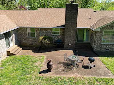 104 Knoll Ln Hendersonville, TN 37075