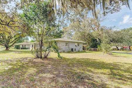 301 Bahamas Ave Temple Terrace, FL 33617