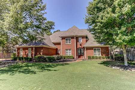 1833 Greystoke Ln Collierville, TN 38017