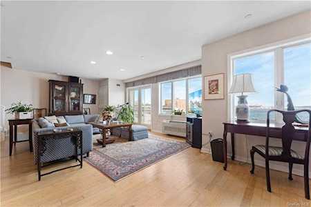 600 Clarence Ave #2E Bronx, NY 10465
