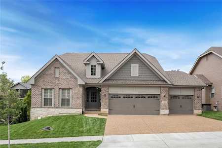933 Grand Reserve Dr Chesterfield, MO 63017
