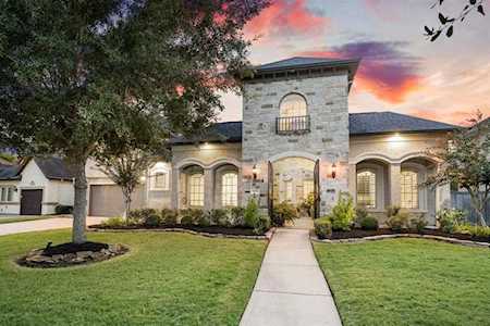 5715 Camden Springs Ln Sugar Land, TX 77479