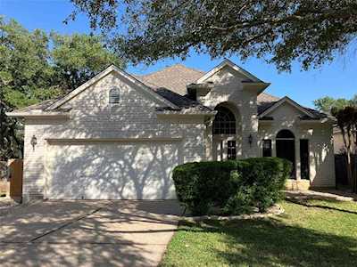 5212 Scottish Thistle DR Austin, TX 78739