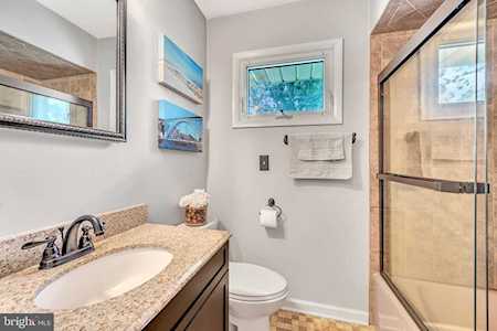 29 Winterset Dr Robbinsville, NJ 08691