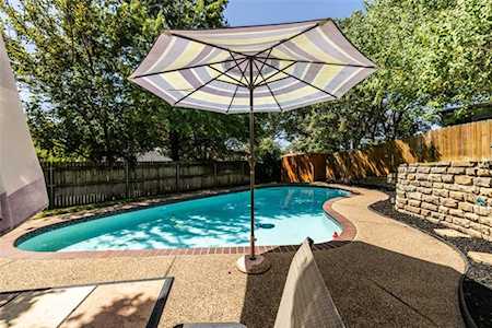 2825 TUMBLEWEED Trail Grapevine, TX 76051