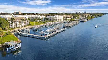 914 S Bay Colony Drive Juno Beach, FL 33408