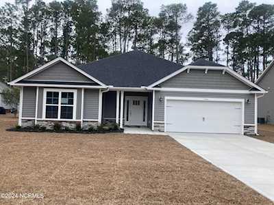 1803 Caracara Dr New Bern, NC 28560