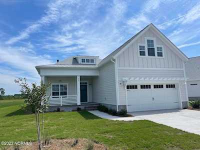 35 E Singing Ave Hampstead, NC 28443
