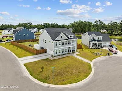 13 S Passerine Path Hampstead, NC 28443