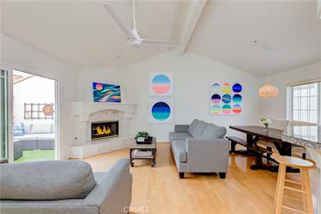 514 N Francisca Ave #B Redondo Beach, CA 90277