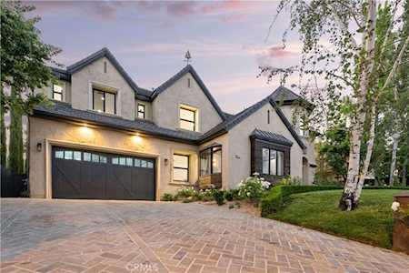 5925 Normandy Dr Calabasas, CA 91302