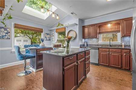 1640 Cliffwood Dr Virginia Beach, VA 23456