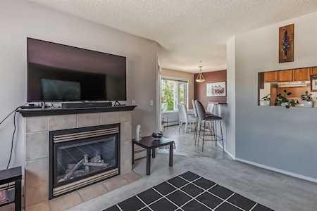 950 Arbour Lake Rd NW #1214 Calgary, AB T3G 5B3