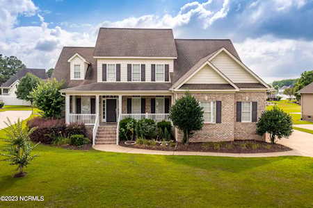 744 Cedar Ridge Dr Winterville, NC 28590