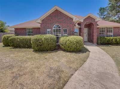 607 S Parks Drive DeSoto, TX 75115