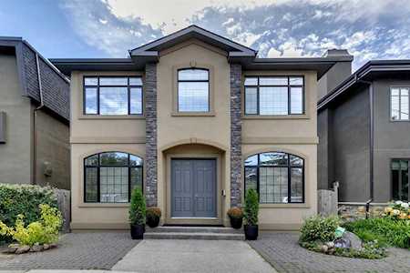 619 29 Ave SW Calgary, AB T2S 0N8