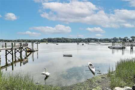 135 Kickemuit Ave Bristol, RI 02809