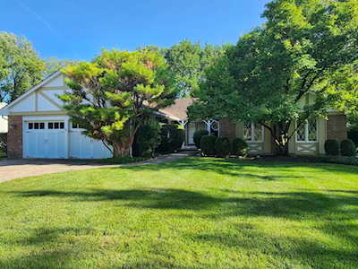 927 W Peregrine Dr Palatine, IL 60067