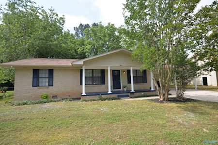 300 SE Cumberland Drive Huntsville, AL 35803