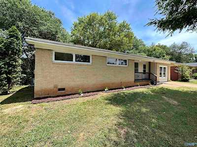 608 NW Marguerite Drive Huntsville, AL 35805