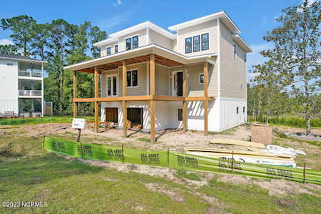 7403 Poseidon Point Wilmington, NC 28411