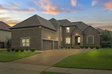 341 Crooked Creek Ln Hendersonville, TN 37075