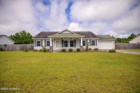 204 Bear Trl New Bern, NC 28562
