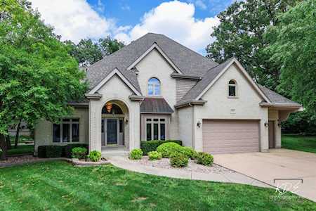 277 Long Oak Dr West Chicago, IL 60185