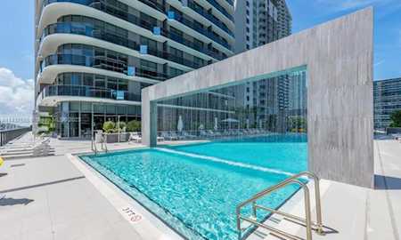 45 SW 9th St #4004 Miami, FL 33130