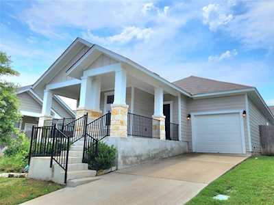 300 Prairie Chapel DR Leander, TX 78641