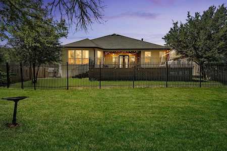 925 Oyster CRK Buda, TX 78610