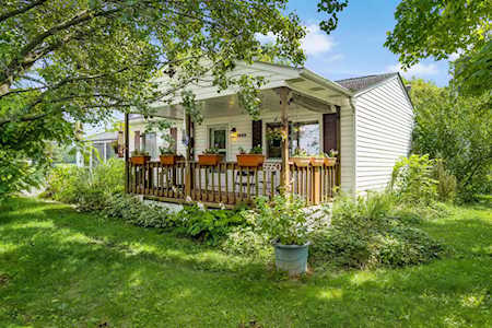 5550 Newport Court Columbus, OH 43232