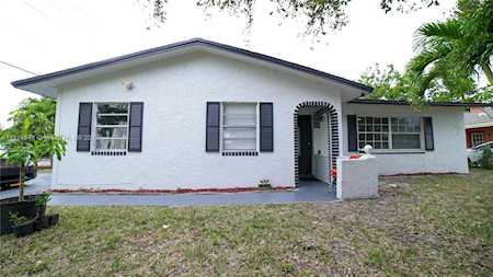671 SW 28th Way Fort Lauderdale, FL 33312