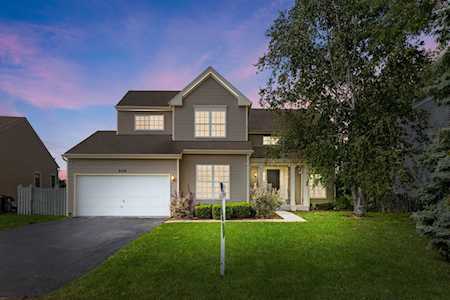 2526 Acorn Dr Round Lake Beach, IL 60073