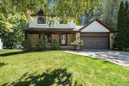 5624 Continental Rd Grand Blanc Twp, MI 48439