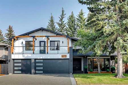 978 Lake Placid Dr SE Calgary, AB t2J 5b4